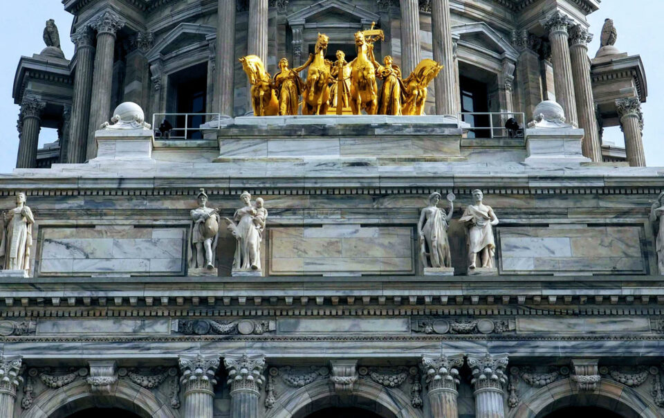 Outside close up of the Minnesota State Capital rotunda.
